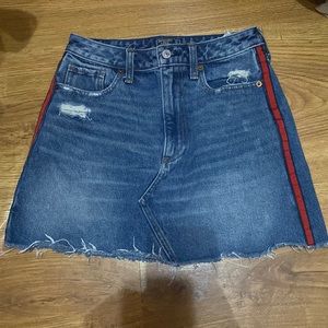 Abercrombie and Fitch, natural rise, vintage jean skirt. Size 27/4. 100% cotton.